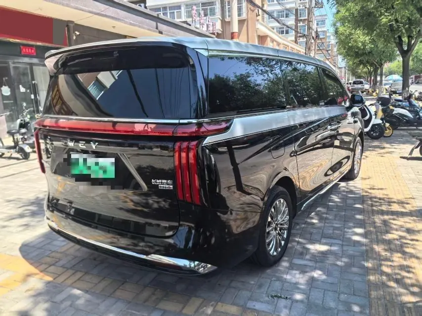 Open image lightbox: WEY 2025 VV7 Hi4 1.5T Four-Wheel-Drive Automatic Model