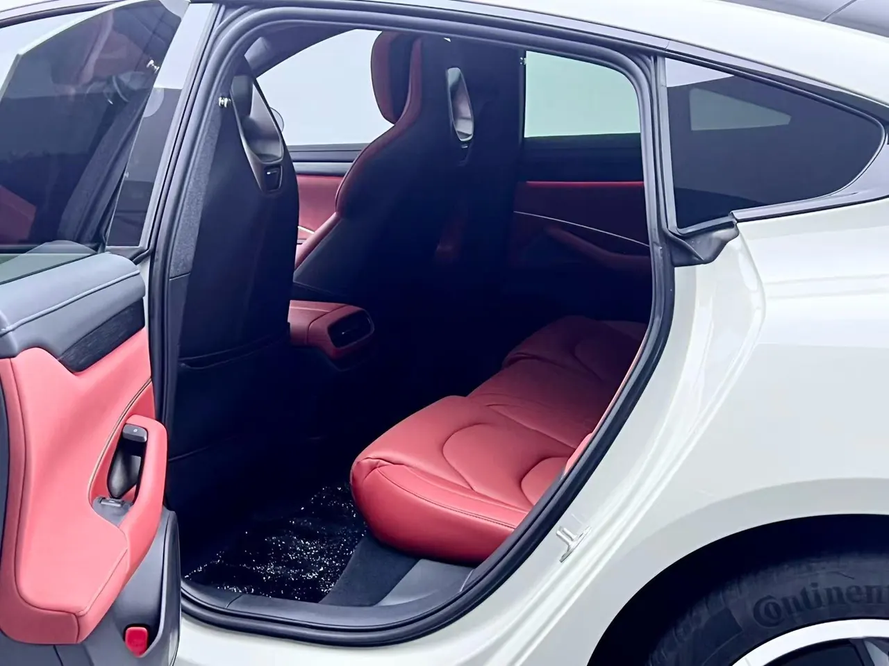 MI 2024 SU 7 700km Rear Drive Long Endurance Smart Driving Edition Automatic Gear 5