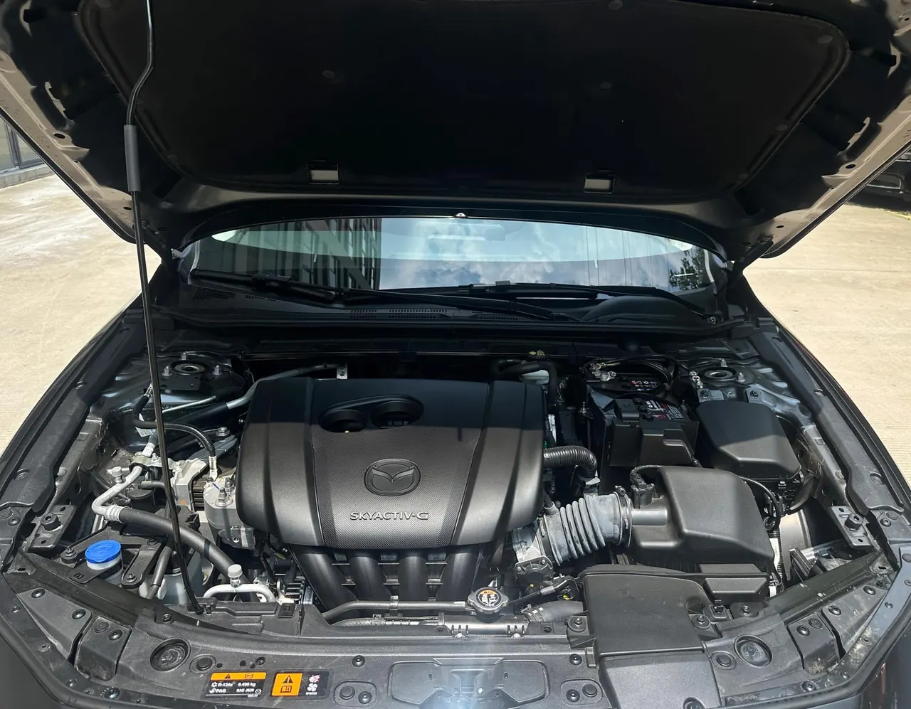 Mazda 3 Oncorsela 2025 Mazda 3 Oncorsela-sedan 2.0 quality version automatic transmission 8