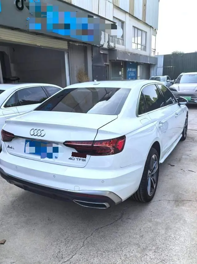 Audi 2022 A4L 2.0TFSI 40TFSI Fashion Dynamic Automatic 3