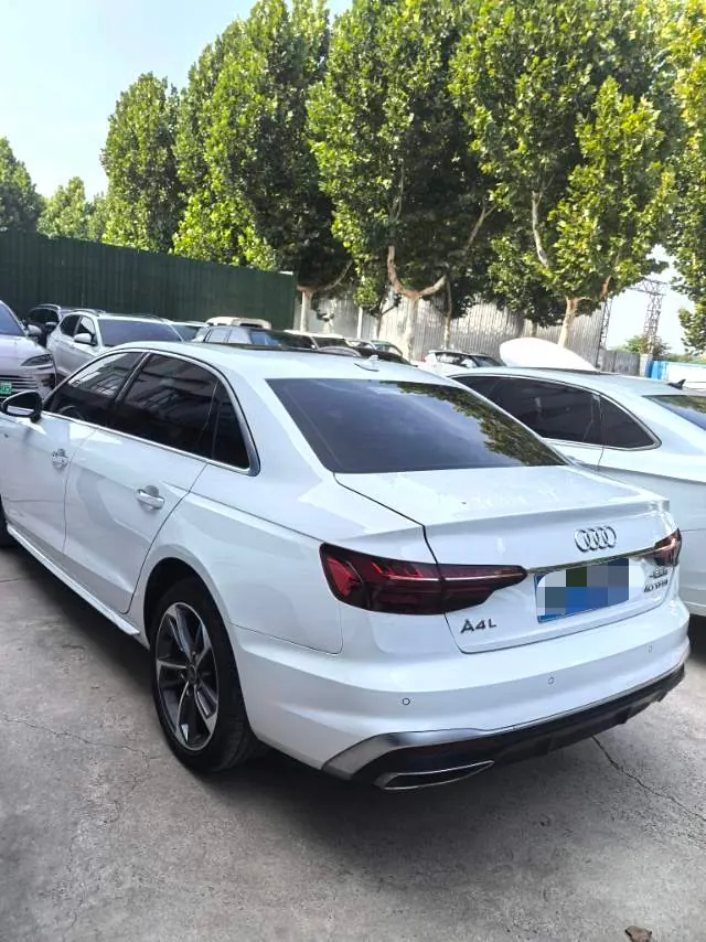 Audi 2022 A4L 2.0TFSI 40TFSI Fashion Dynamic Automatic 4