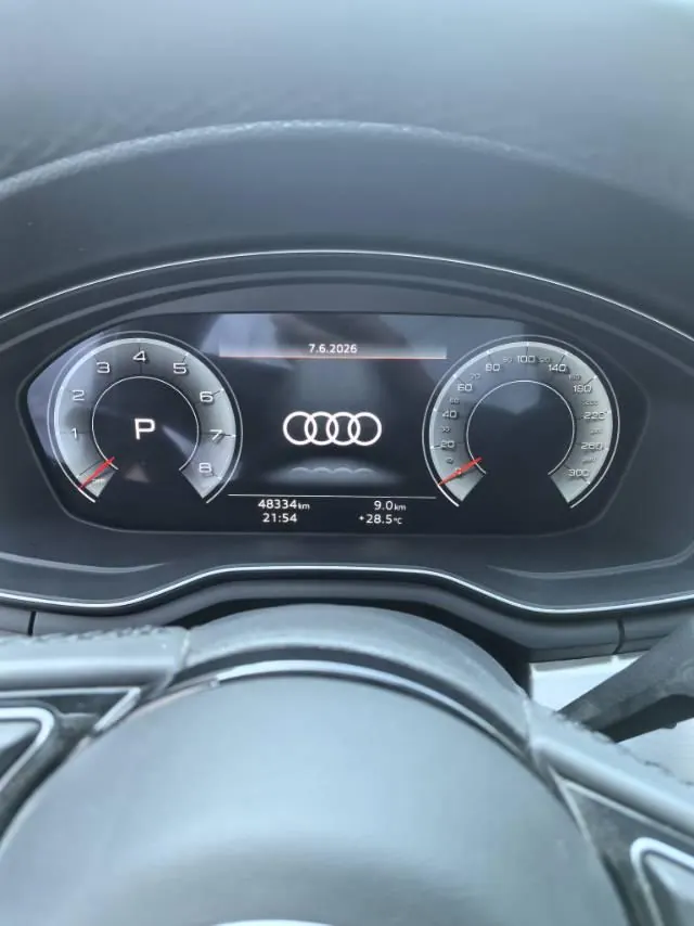 Audi 2022 A4L 2.0TFSI 40TFSI Fashion Dynamic Automatic 8