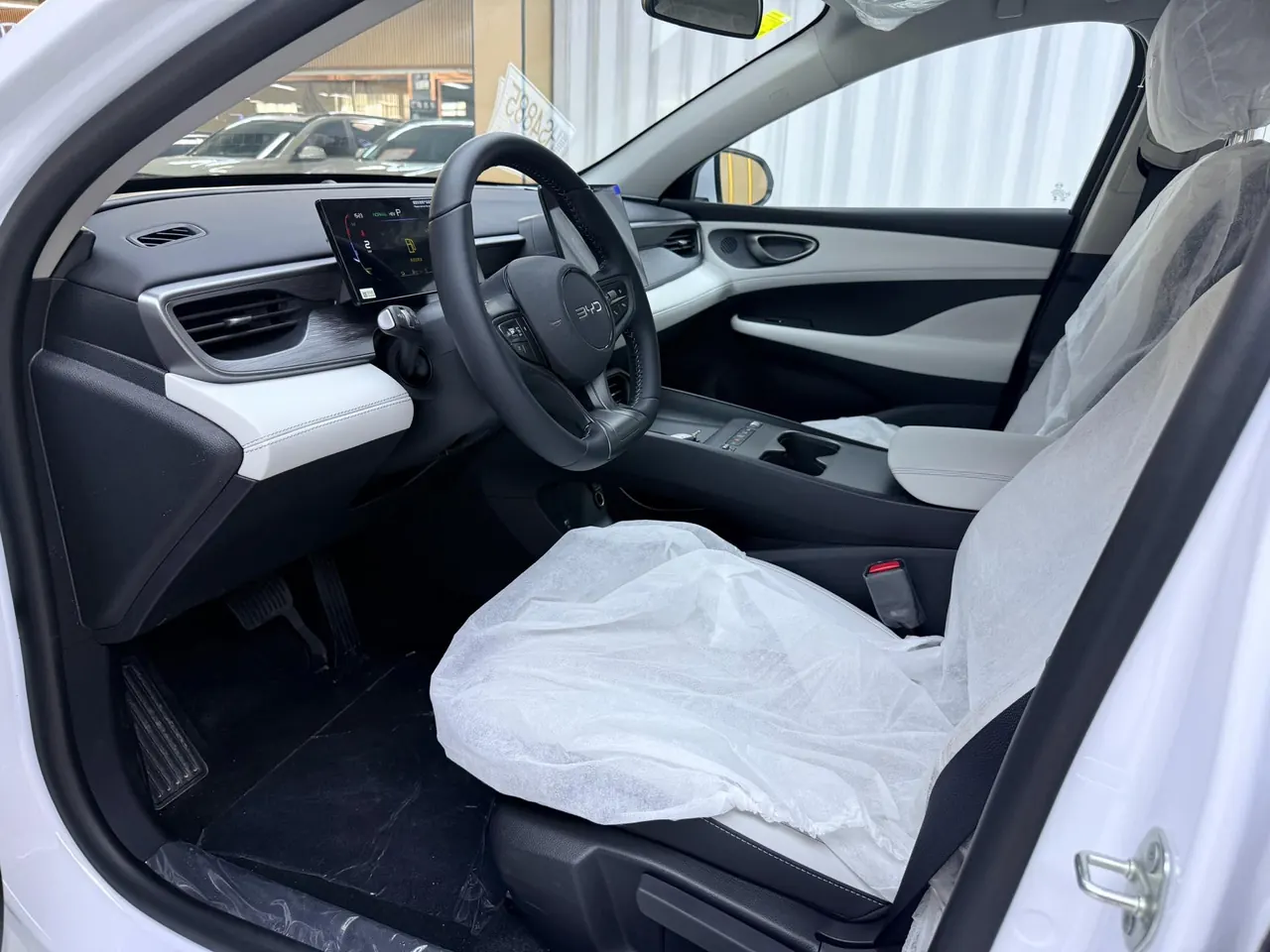 BYD 2026 seals 05 DM-i 1.5 stepless 128KM luxury automatic gear 4