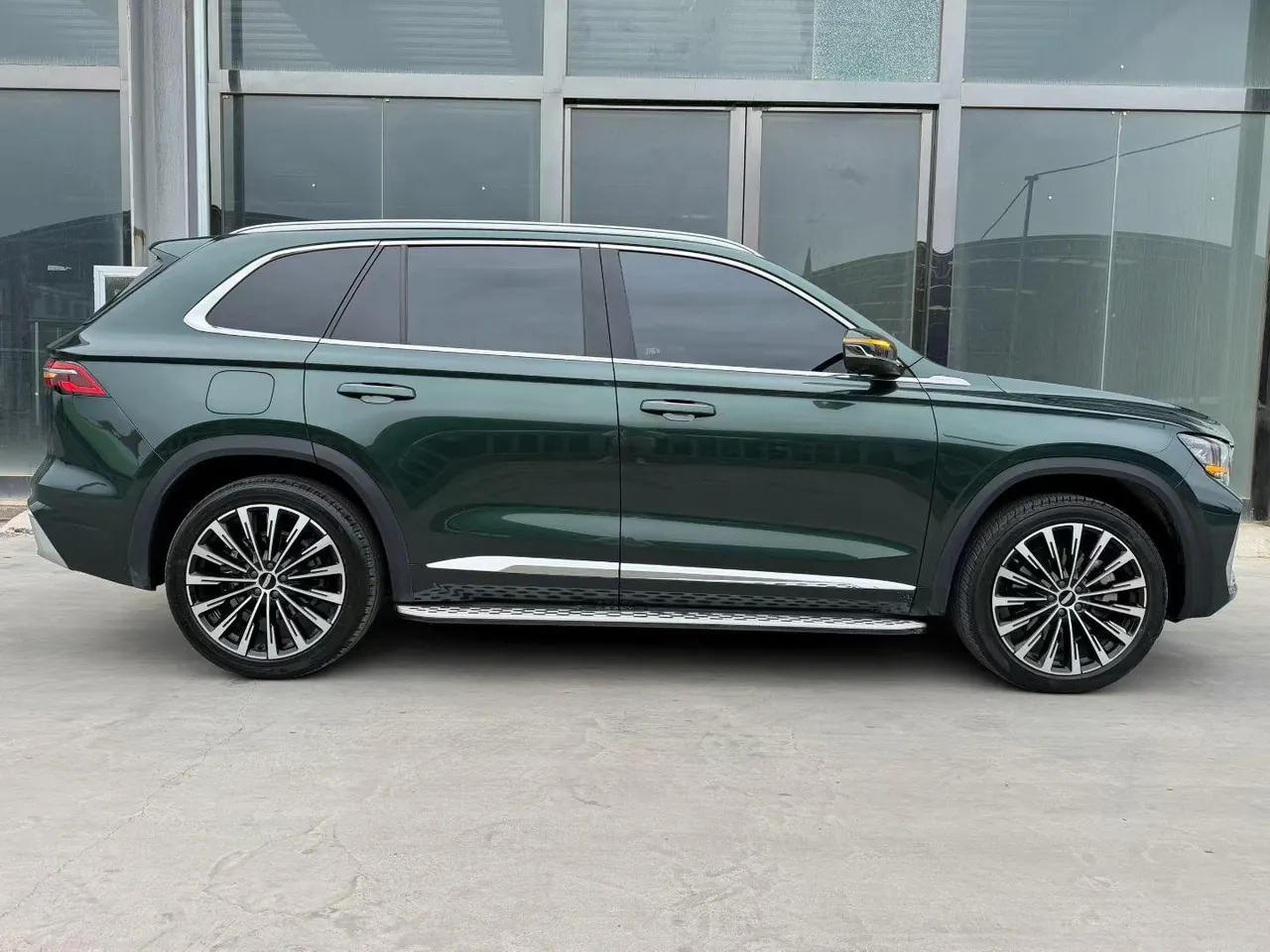 Geely 2025 XingyueL (Monjaro) 2.0TD Oriental Obsidian 4WD full-moon version automatic gear 5