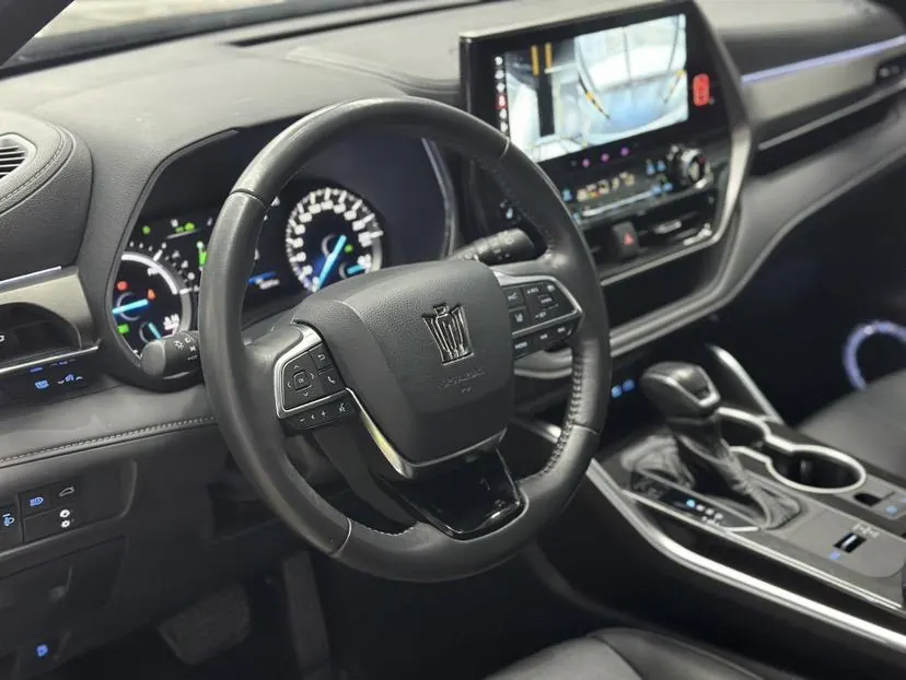 Toyota 2022 Crown Land Release 2.5 Stepless Four-wheel Drive Deluxe Edition Automatic Gear 4