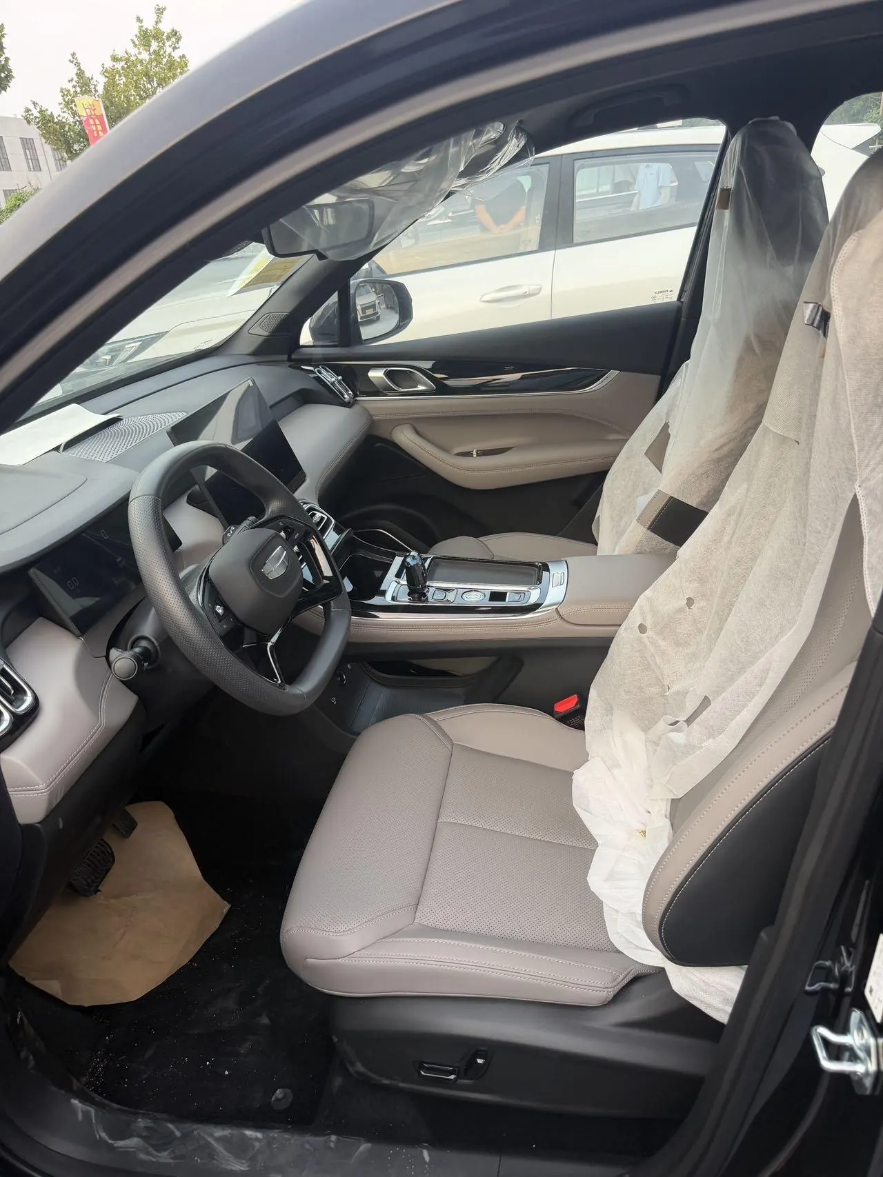 Geely 2025 Boyue L 1.5TD Start Automatic Gear 9