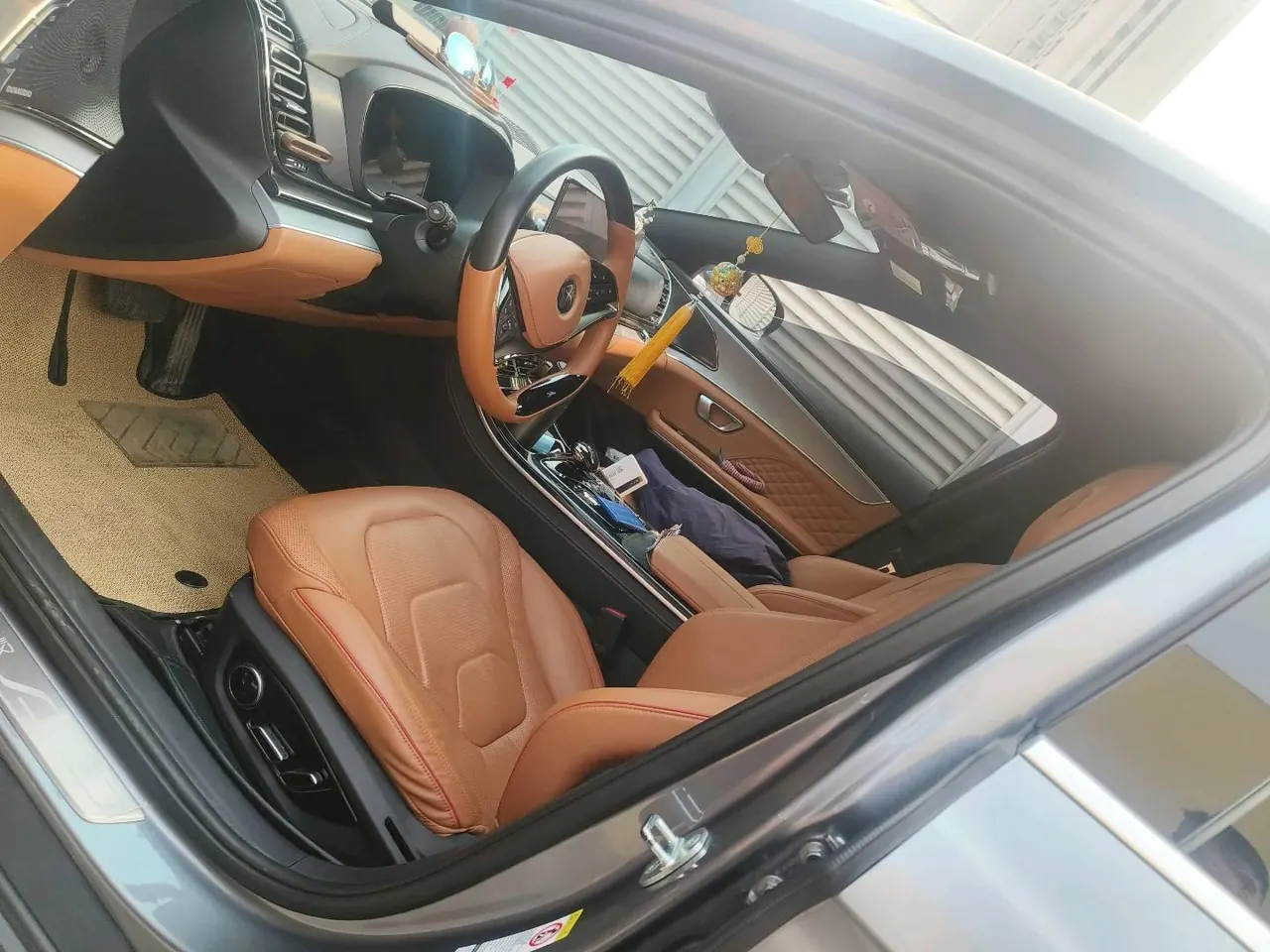 BYD 2022 Han DM-i 1.5T stepless 121KM honorable automatic gear 5