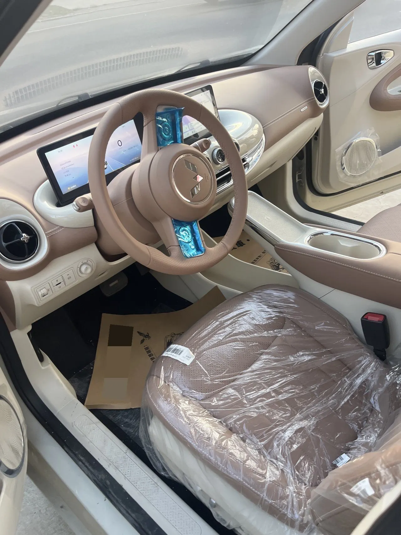 WuLing 2025 Plantronics 410km LingBox Exclusive Automatic Transmission 5