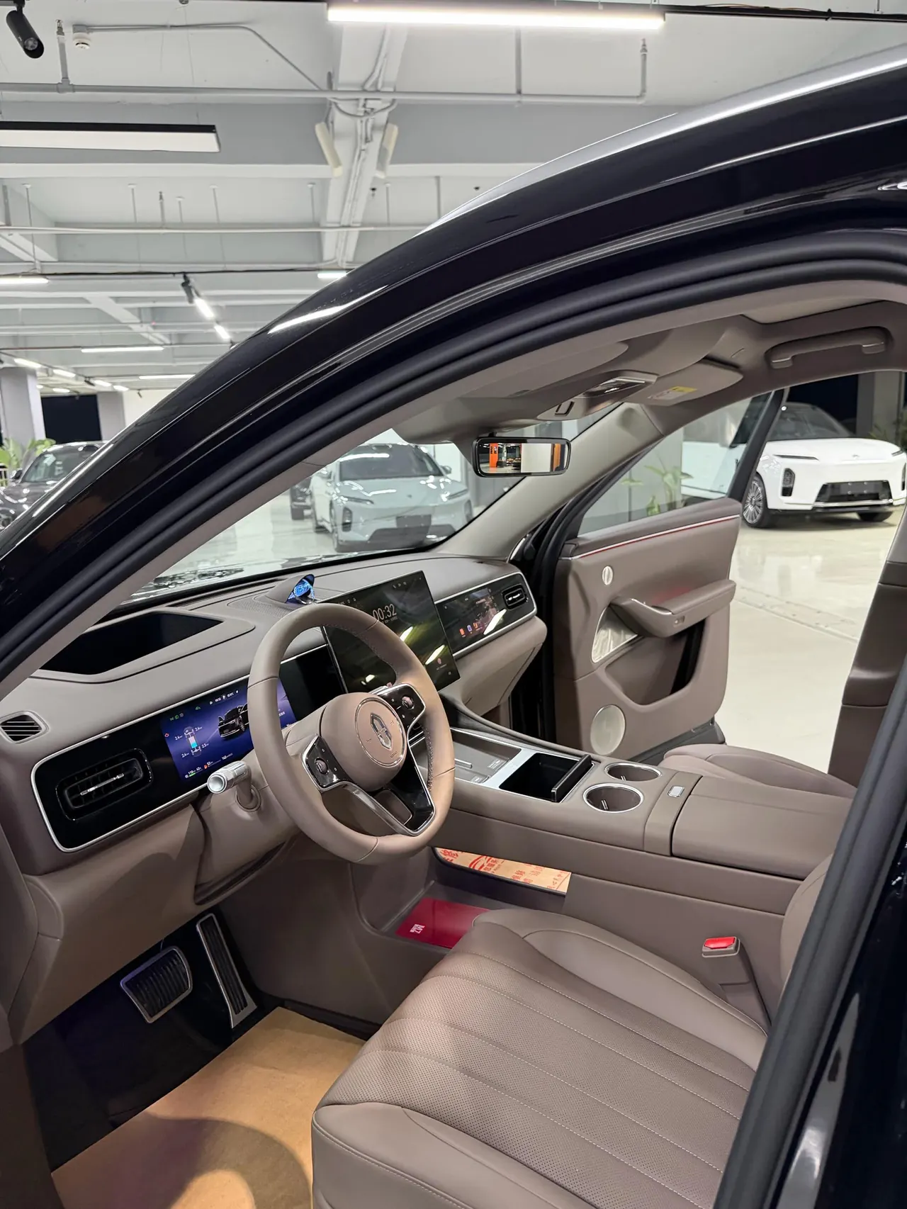 AITO 2026 AITO M7 extended range Ultra 4-wheel drive version 6 seats (896-line laser Radar) automatic gear 15