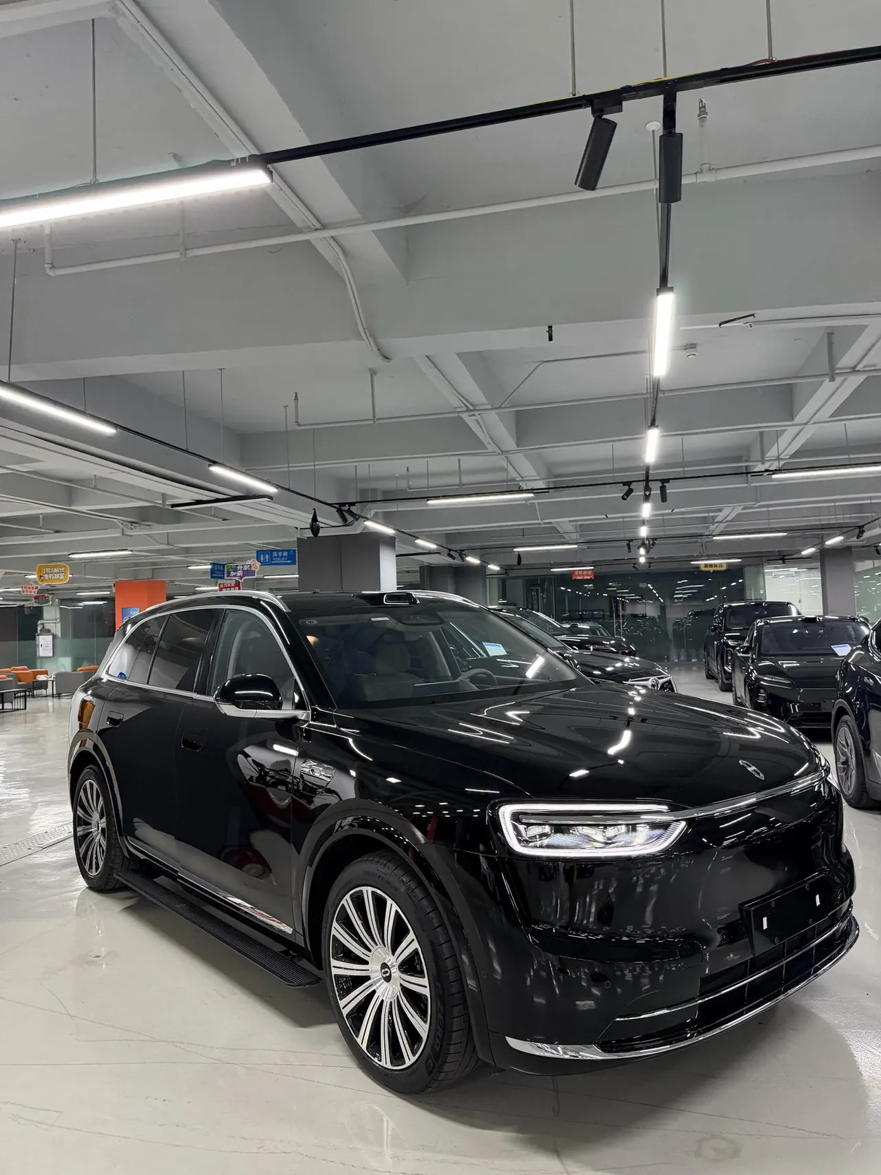 AITO 2026 AITO M7 extended range Ultra 4-wheel drive version 6 seats (896-line laser Radar) automatic gear 2