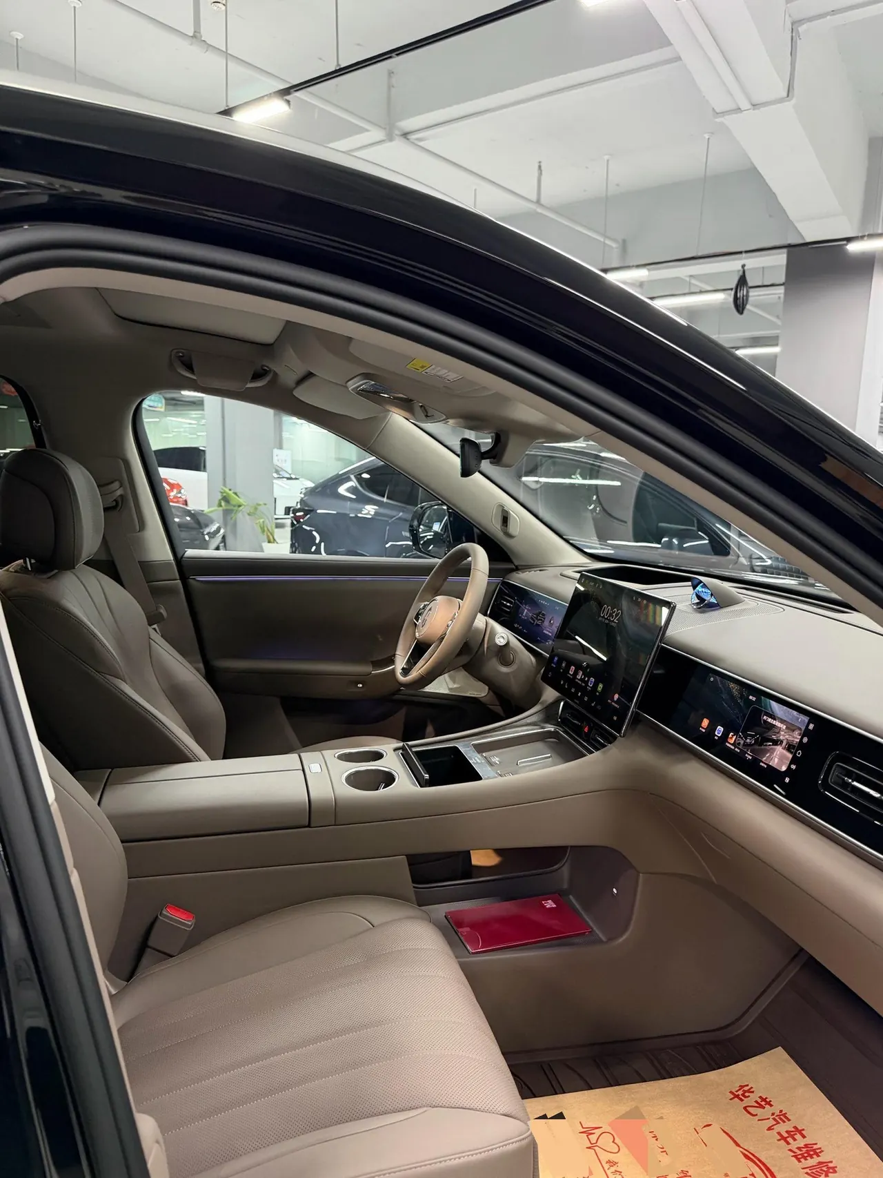 AITO 2026 AITO M7 extended range Ultra 4-wheel drive version 6 seats (896-line laser Radar) automatic gear 7