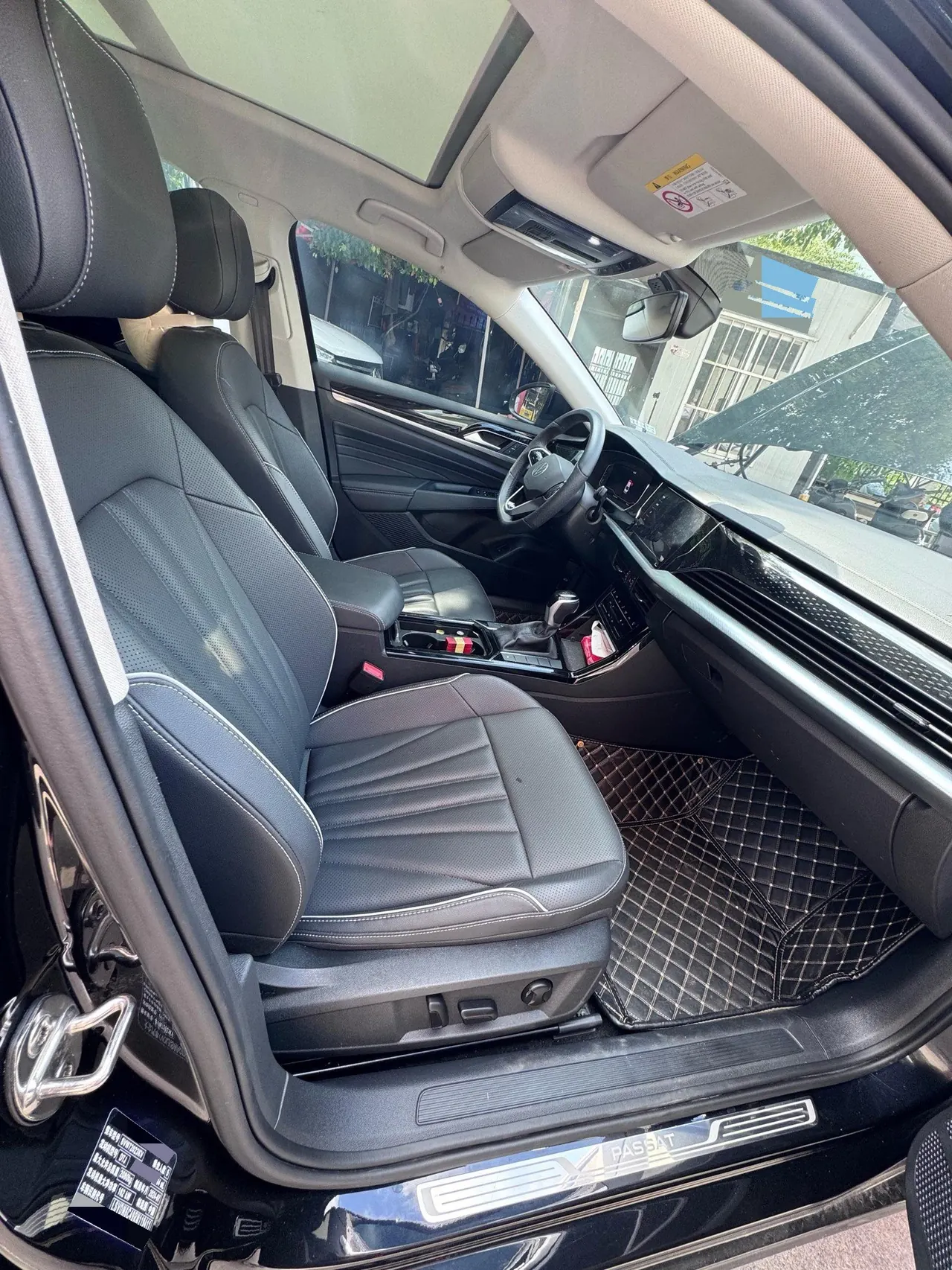 Volkswagen 2025 Passat 2.0TSI 380TSI outstanding star dragon version automatic gear 2