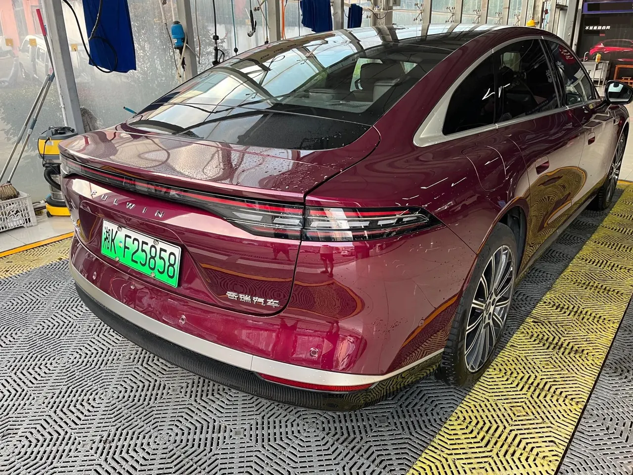Chery 2025 Fengyun A9L 1.5T Four-wheel Drive High Energy Peak Edition Automatic Gear 5
