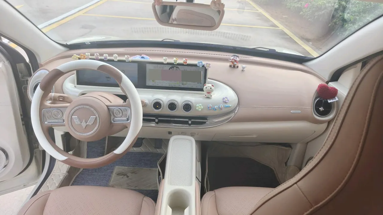 WuLing 2025 Plantronics 333km LingBox Connected Automatic Gear 4