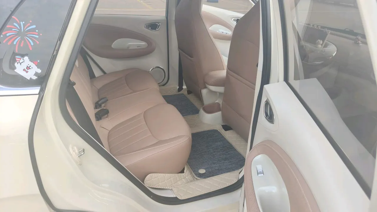 WuLing 2025 Plantronics 333km LingBox Connected Automatic Gear 6