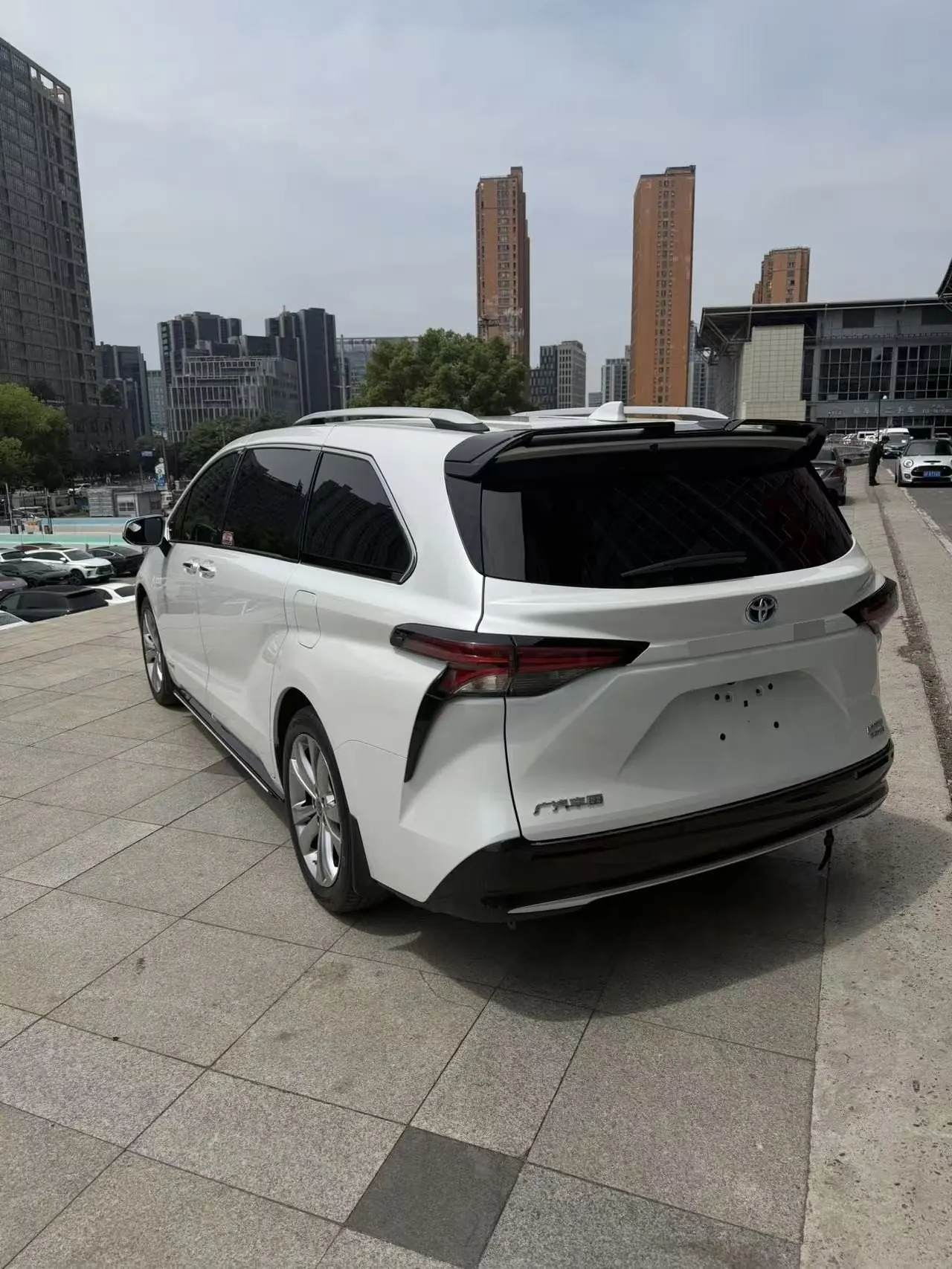 Toyota 2024 Sai 2.5 Stepless Premium Edition Automatic Gear 7
