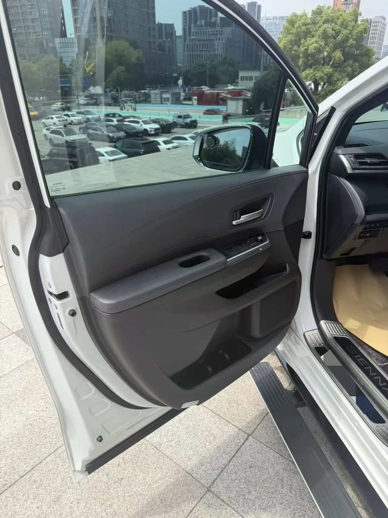 Toyota 2024 Sai 2.5 Stepless Premium Edition Automatic Gear 9