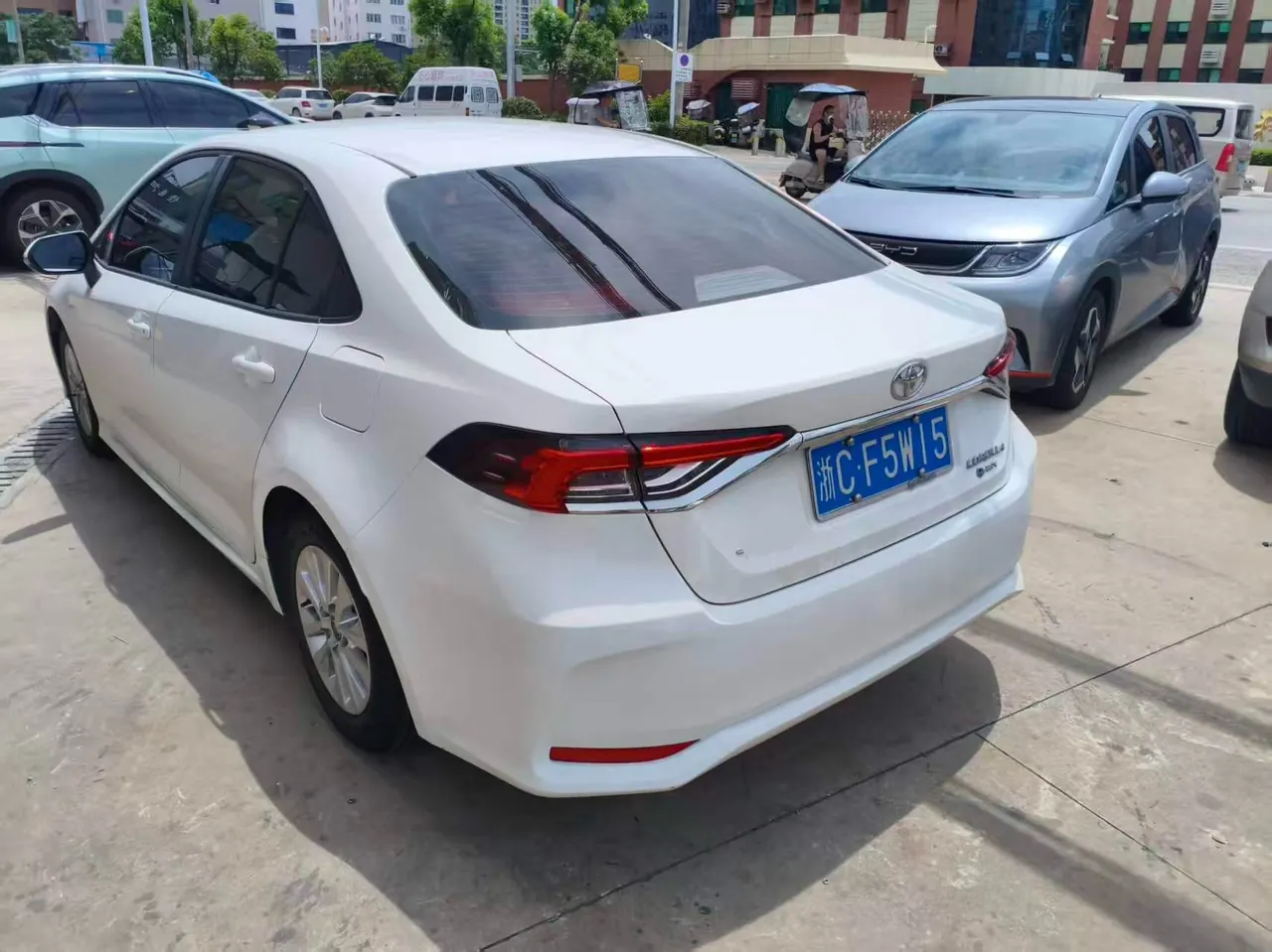 Toyota 2024 Corolla Double Engine 1.8 Stepless Intelligent Electric Hybrid Elite Automatic Gear 5