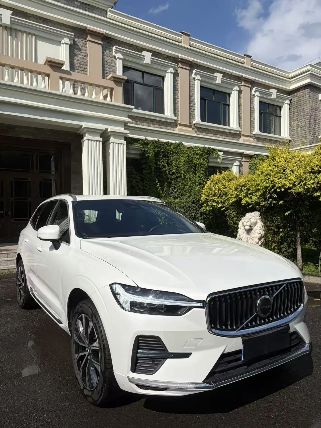 Volvo 2024 XC60 48V 2.0T B5 4-wheel drive Zhiyuan Deluxe Edition Automatic Gear 2