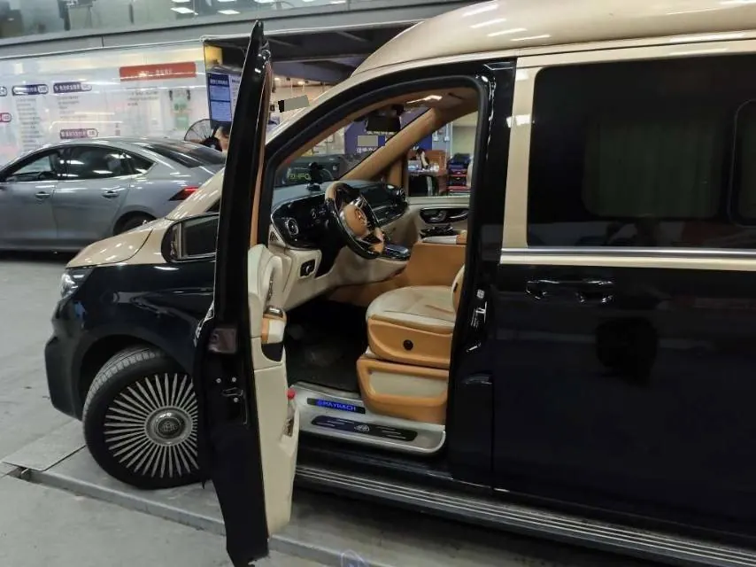Mercedes Benz V 2024V 300 L 48V 2.0T Deluxe Automatic Gear 3