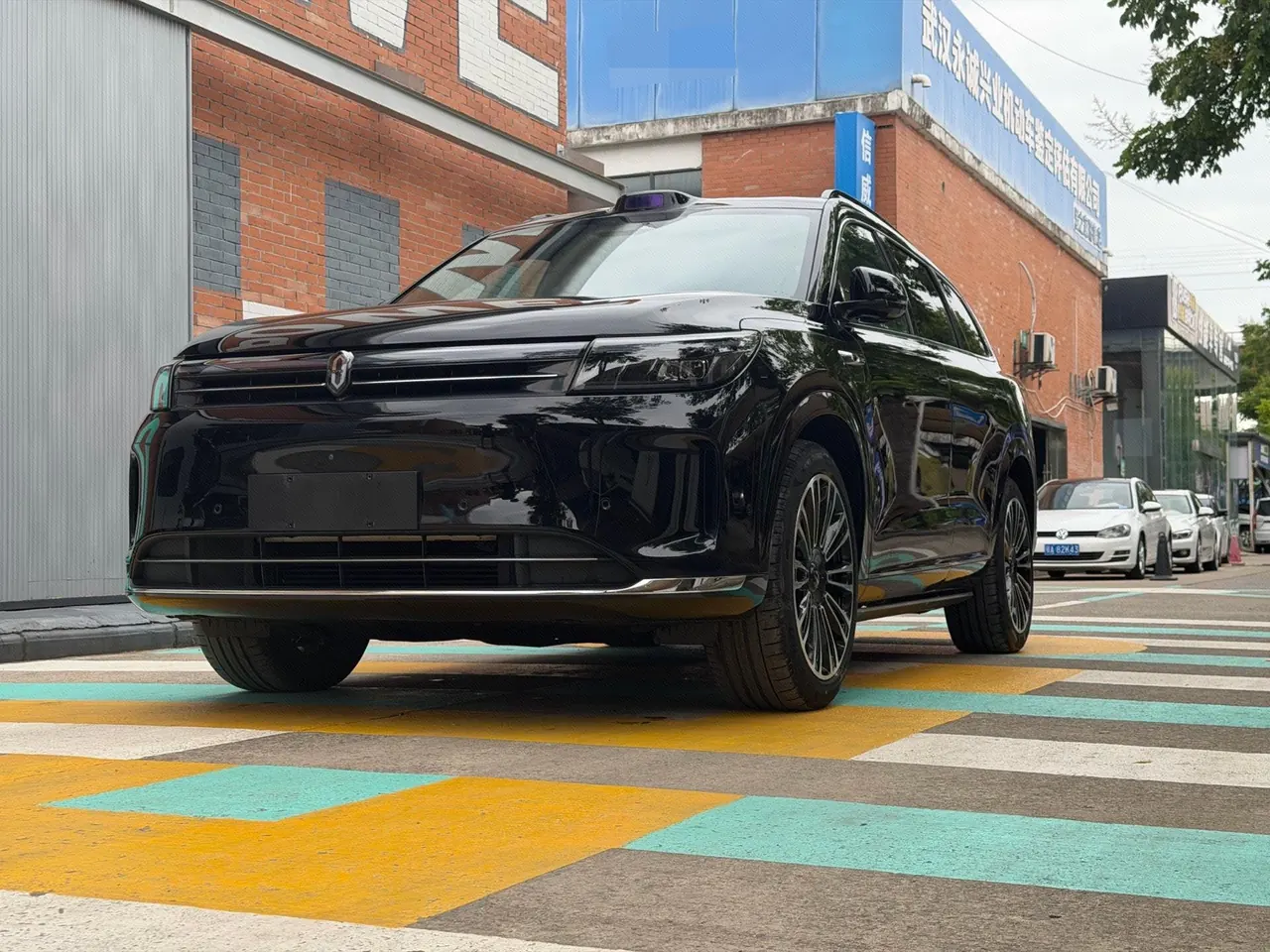打开图片灯箱:AITO 2024 AITO M7 Smart Drive Rear Drive Ultra Edition 5-seat Automatic Gear