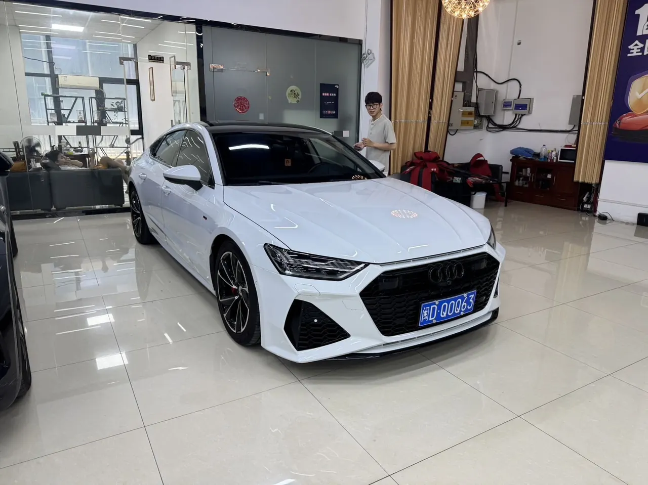打开图片灯箱:Audi A7 (Imported) 2020 A7 Sportback 2.0TFSI 45TFSI Automatic Gear Selection