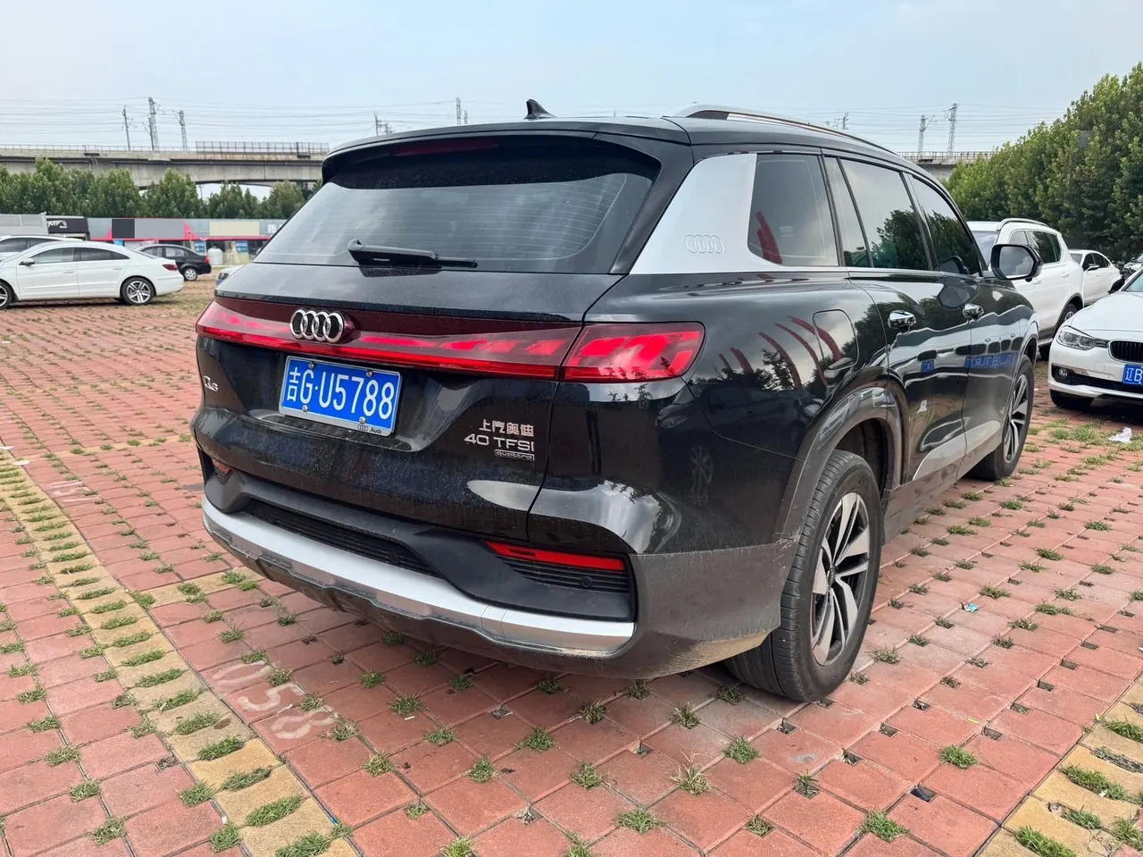 Audi 2024 Q6 2.0TFSI 40TFSI Quattro view cloud feather forest set 7 automatic gear 2