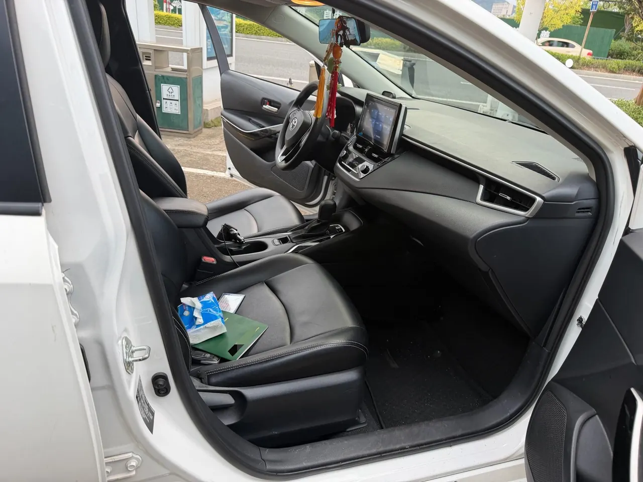 Toyota 2021 corolla double engine 1.8 stepless flagship automatic gear 10