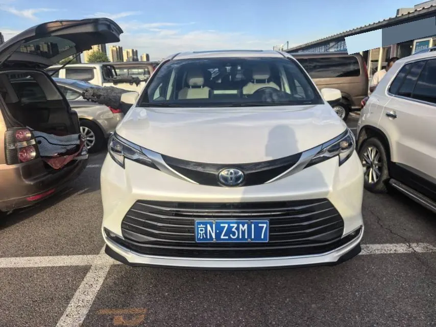 Toyota 2021 Sai 2.5 Stepless Premium Edition Automatic Gear 2
