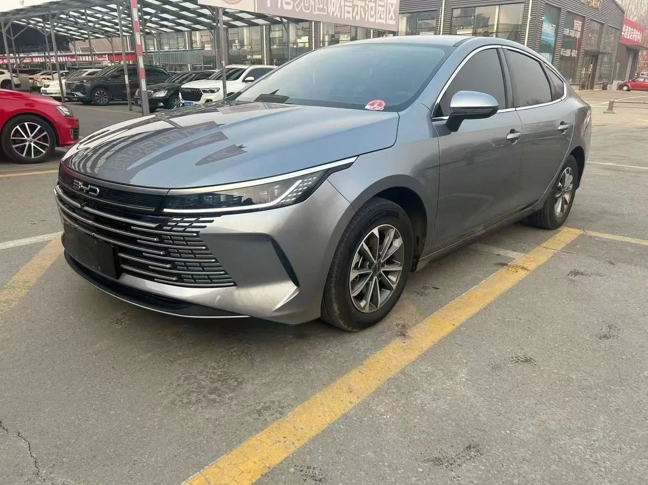 打开图片灯箱:BYD 2024 Qin PLUS DM-i 1.5 stepless glory version 55KM leading automatic gear