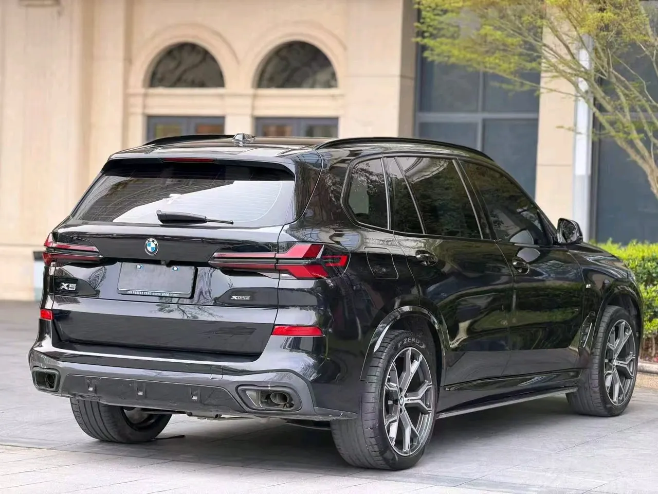 BMW 2023 X5 xDrive30Li 48V 2.0T exclusive m sports obsidian night suit automatic gear 6
