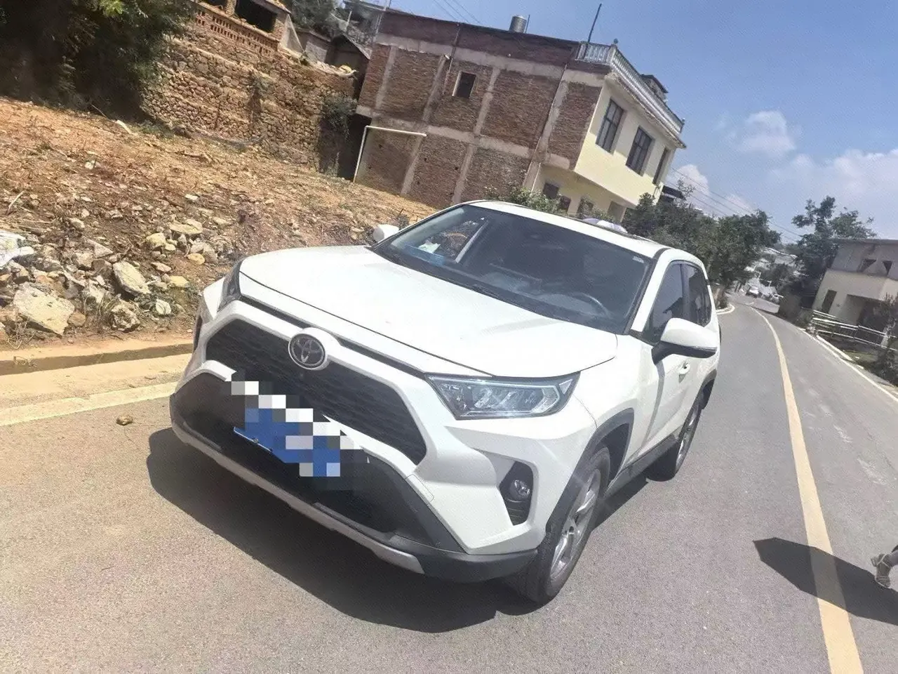 Open image lightbox: Toyota 2020 RAV4 Rongbo 2.0 Stepless Two-Drive Fashion Edition Automatic Gear