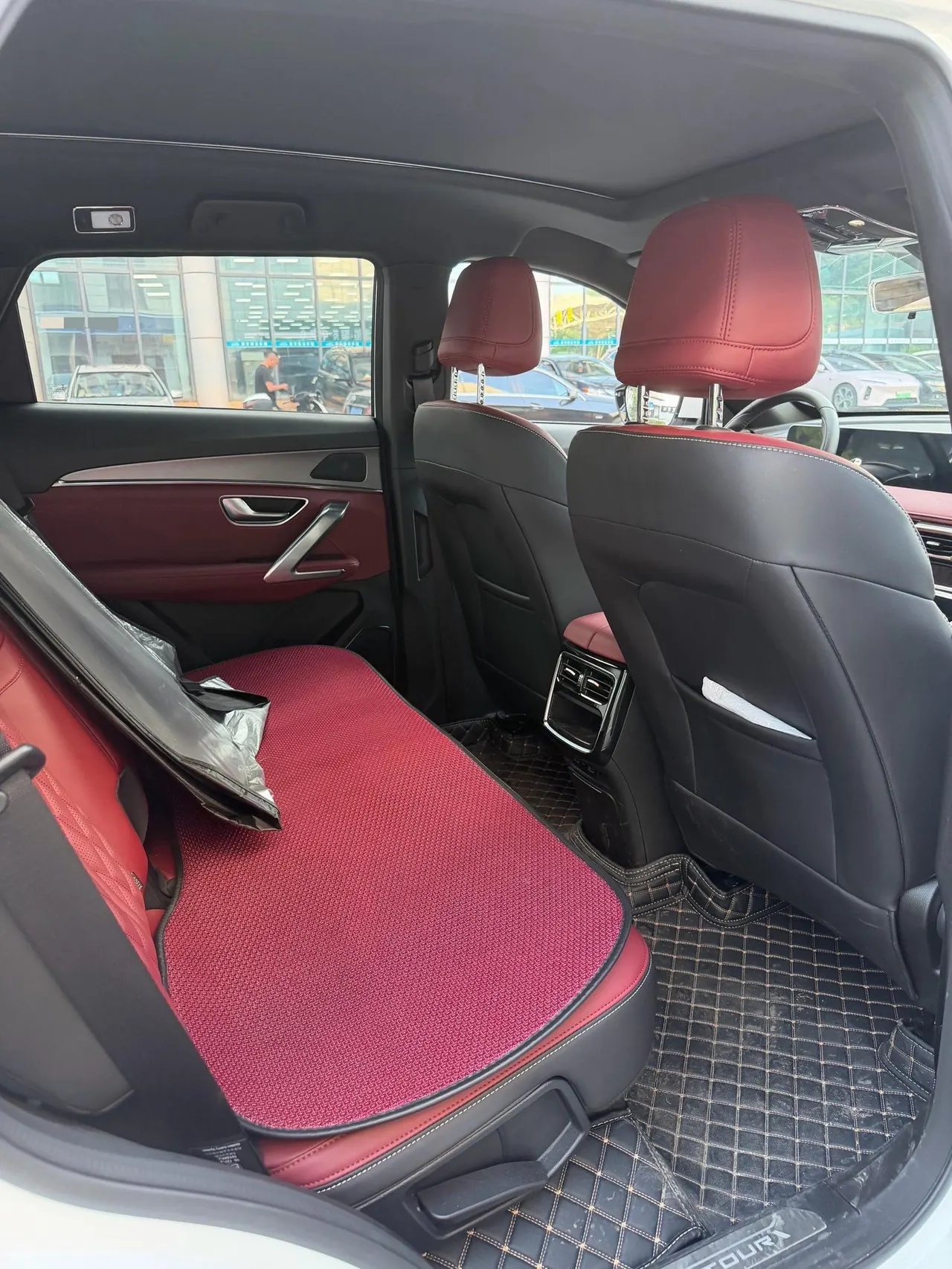 Jetour 2024 X70 PLUS 1.5T Champion Edition 7-seat Manual Gear 4