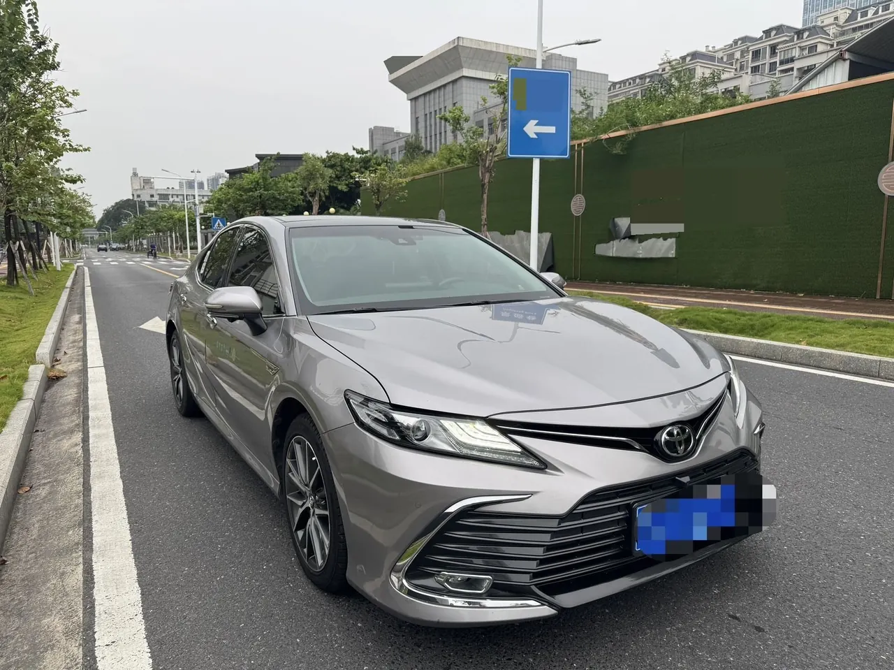 Toyota 2021 Camry 2.5G Deluxe Edition Automatic Gear 3