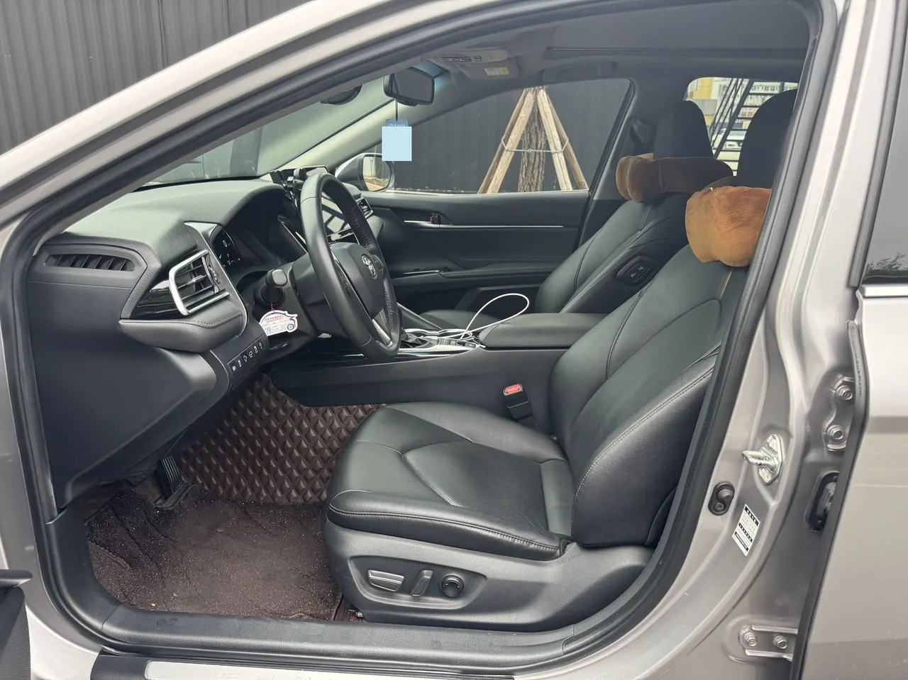 Toyota 2021 Camry 2.5G Deluxe Edition Automatic Gear 4