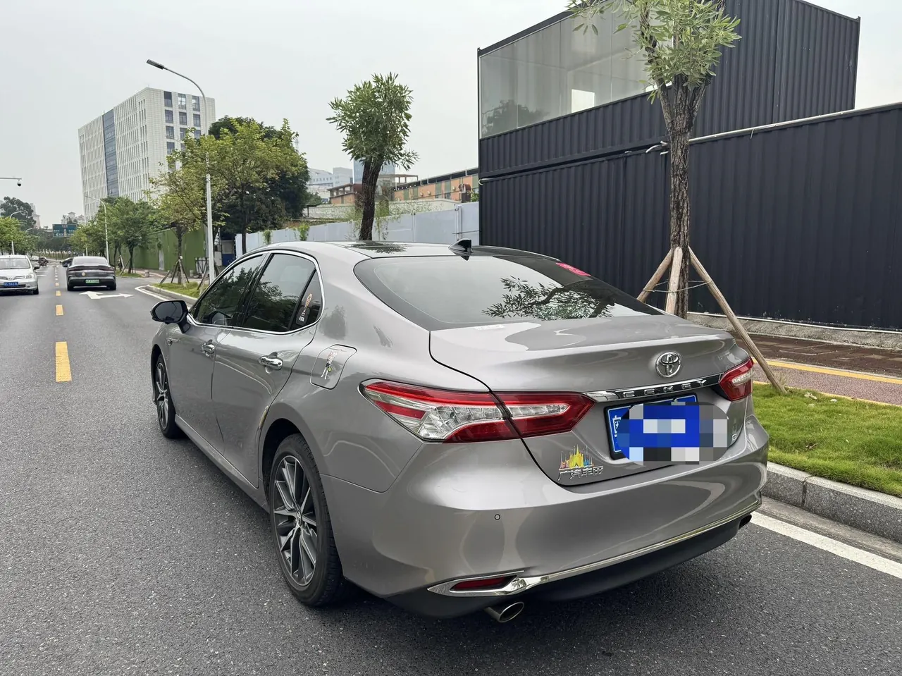 Toyota 2021 Camry 2.5G Deluxe Edition Automatic Gear 9
