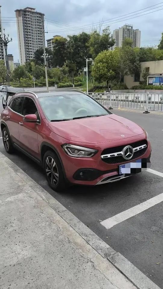 Mercedes Benz 2020 GLA 200 1.3T automatic gear 2