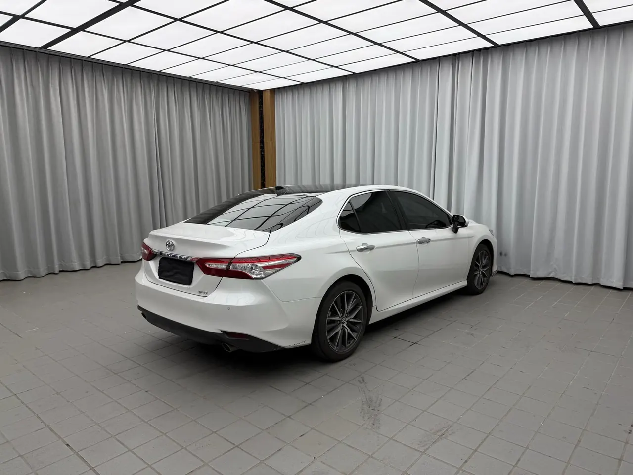 Toyota 2021 Camry 2.5G Deluxe Edition Automatic Gear 10