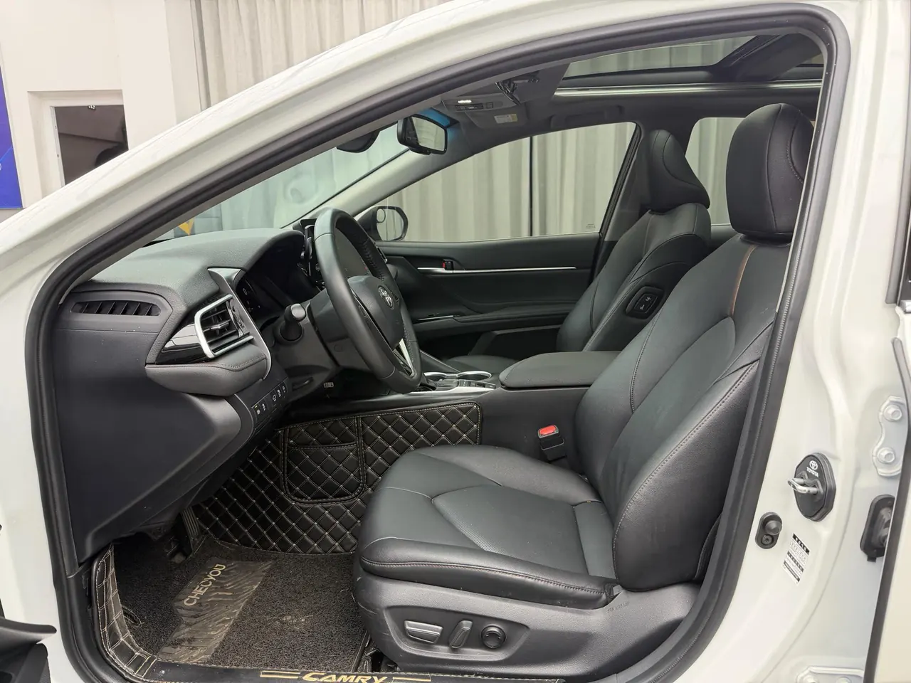 Toyota 2021 Camry 2.5G Deluxe Edition Automatic Gear 4