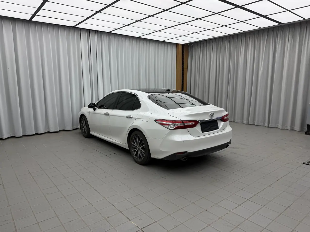 Toyota 2021 Camry 2.5G Deluxe Edition Automatic Gear 8
