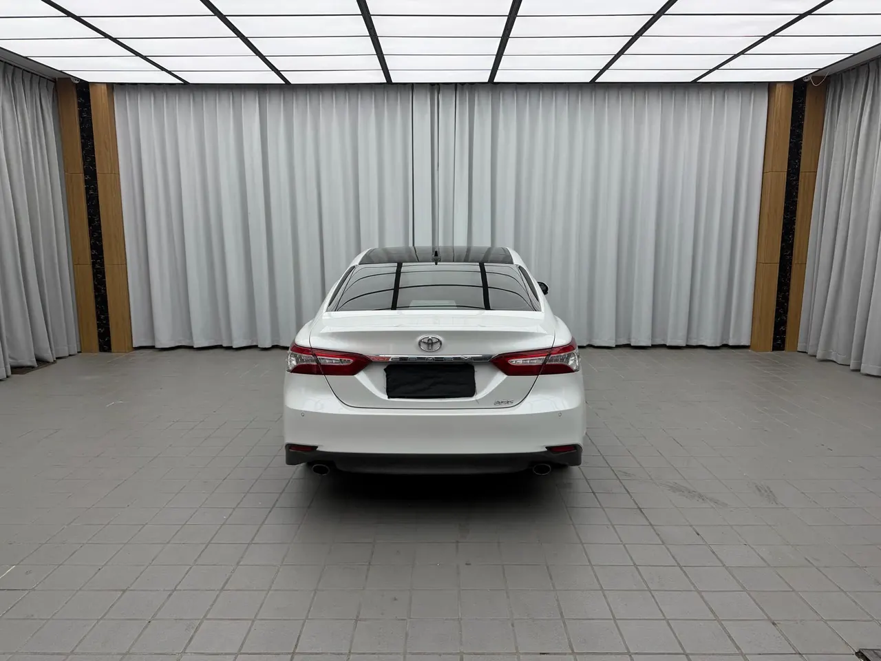 Toyota 2021 Camry 2.5G Deluxe Edition Automatic Gear 9