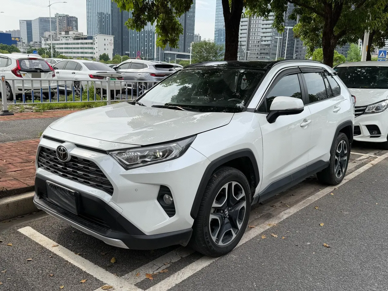 Open image lightbox: Toyota 2021 RAV4 Rongfeng 2.0 Stepless Four-wheel Drive Fashion PLUS Edition Automatic Gear