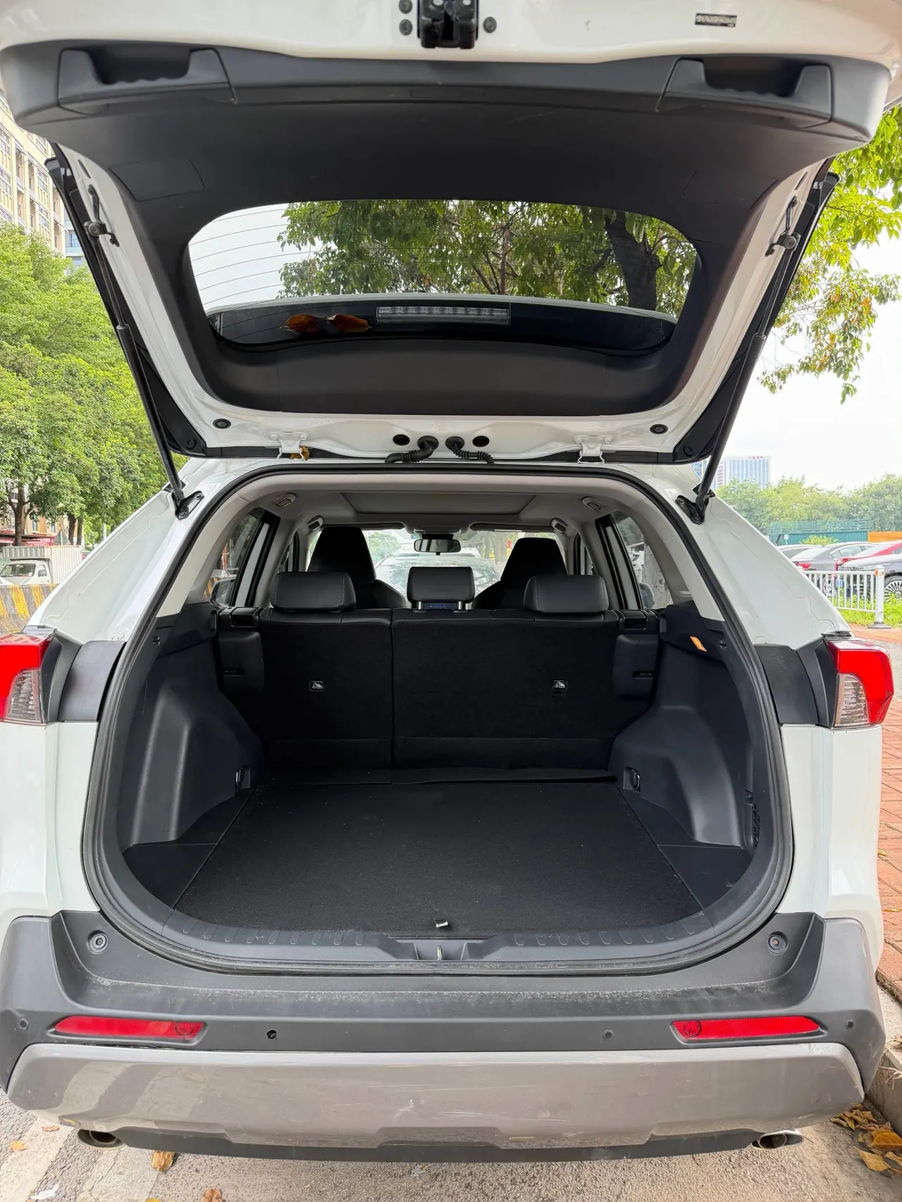 Toyota 2021 RAV4 Rongfeng 2.0 Stepless Four-wheel Drive Fashion PLUS Edition Automatic Gear 5