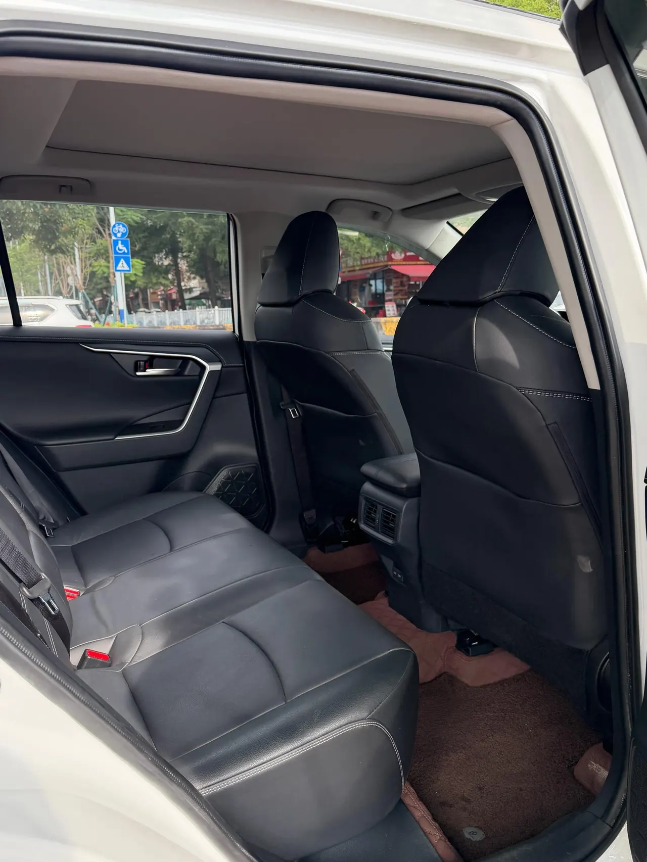 Toyota 2021 RAV4 Rongfeng 2.0 Stepless Four-wheel Drive Fashion PLUS Edition Automatic Gear 8