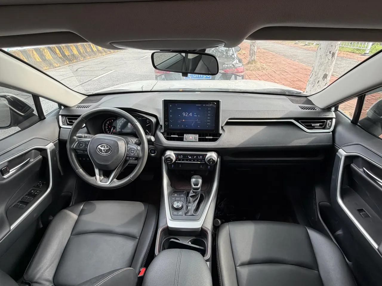 Toyota 2021 RAV4 Rongfeng 2.0 Stepless Four-wheel Drive Fashion PLUS Edition Automatic Gear 9