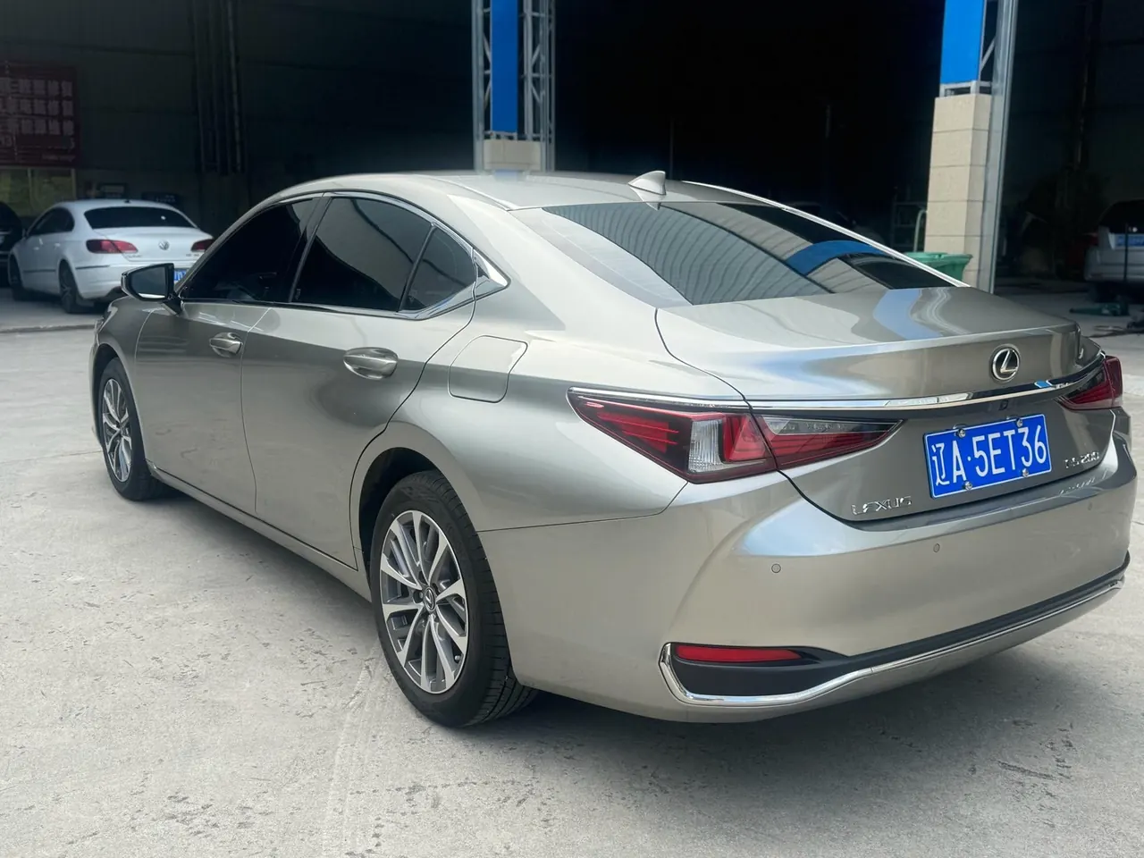 Lexus ES (Imported) 2024 ES200 2.0 Stepless Edition Automatic Gear 5