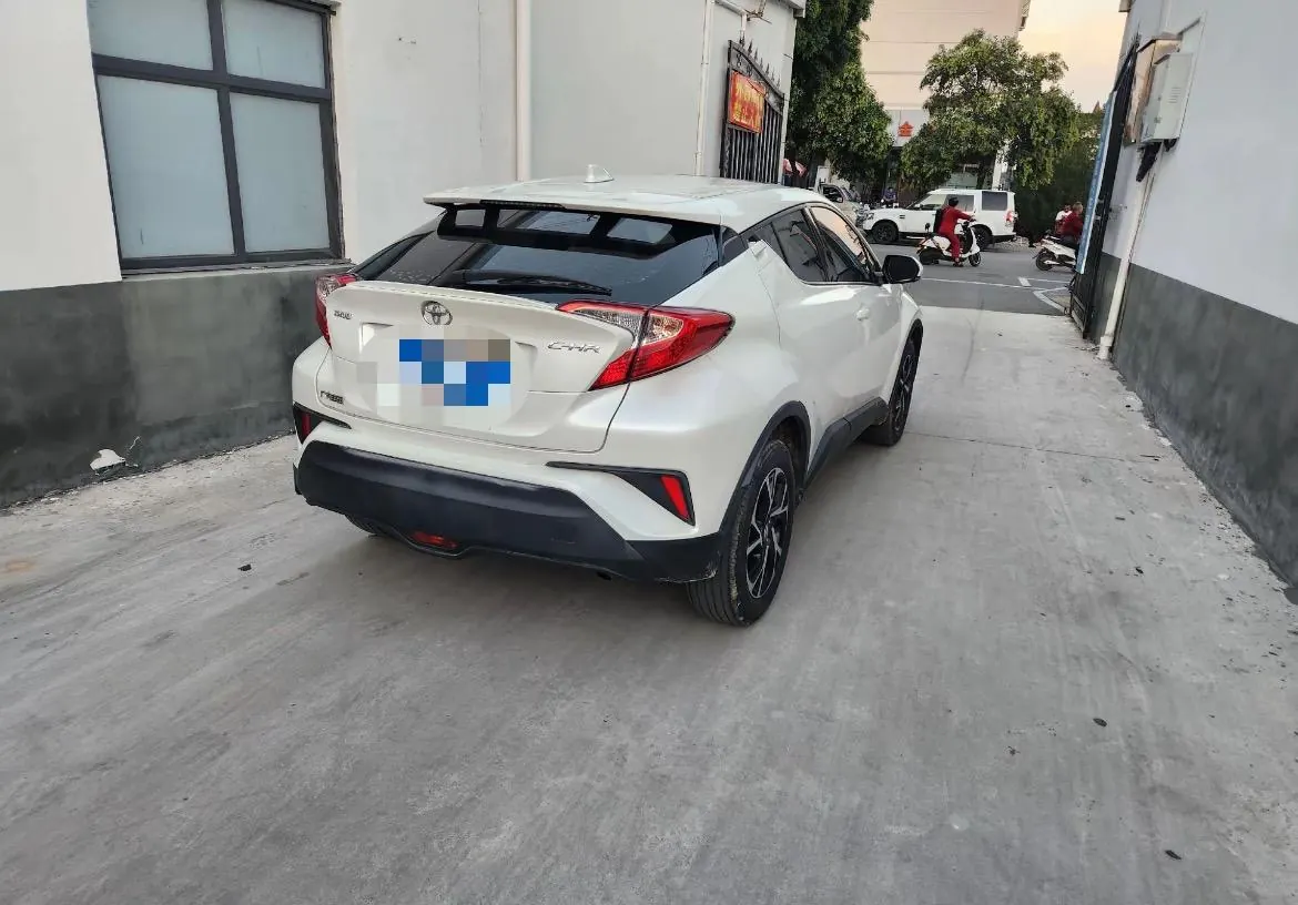 Toyota 2020 C- HR 2.0 stepless leading version of automatic gear 6