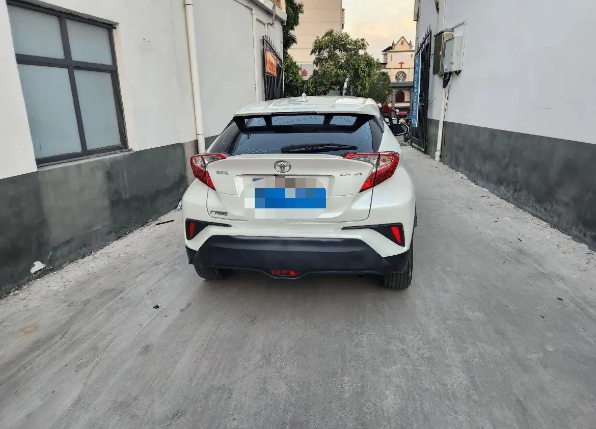 Toyota 2020 C- HR 2.0 stepless leading version of automatic gear 7