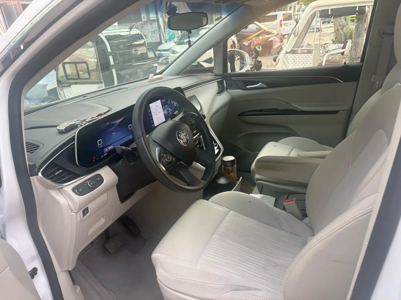 Buick 2023 GL8 ES Lu Zun 48V 2.0T 653T Comfortable Automatic Gear 4