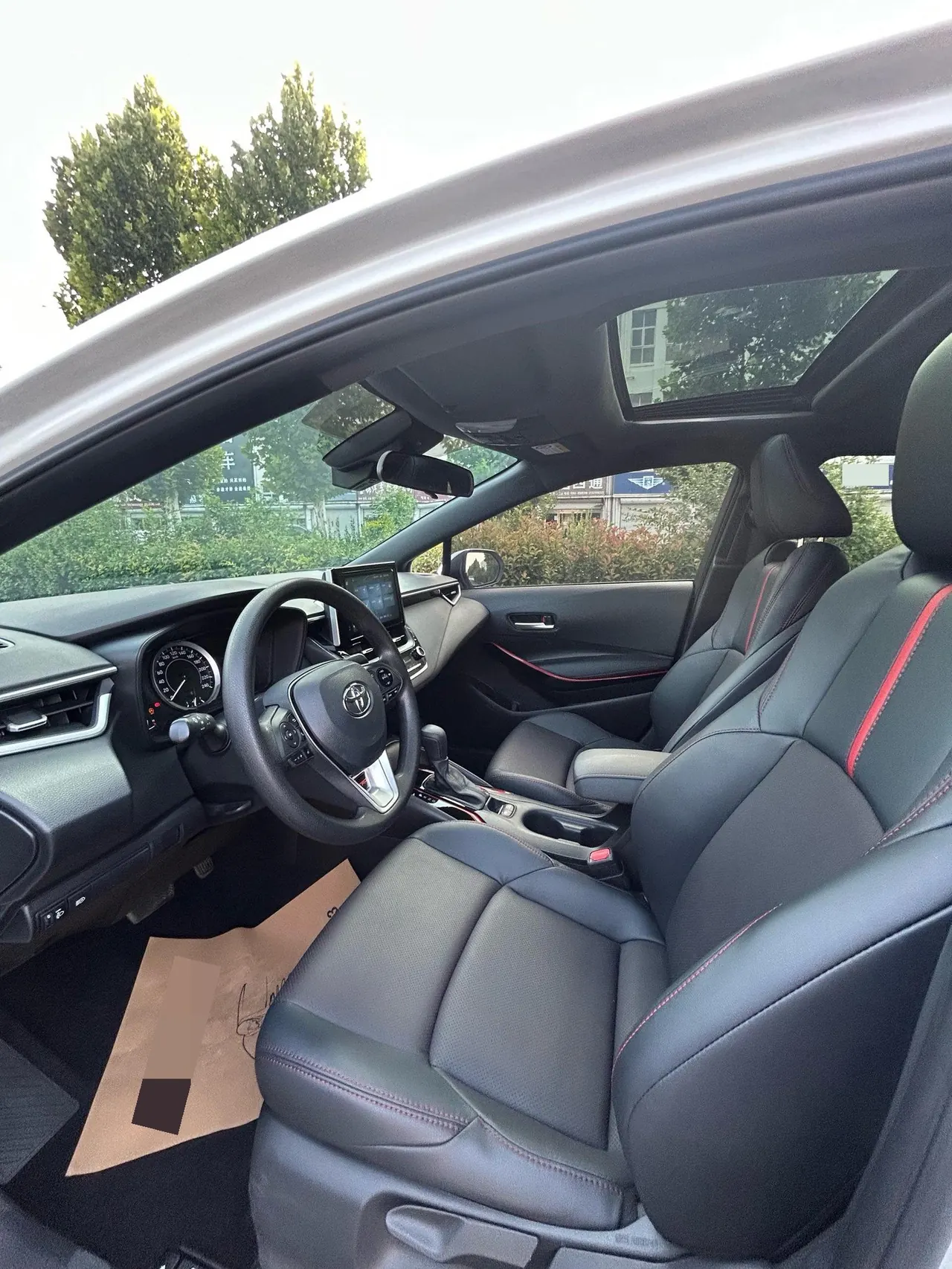 Toyota 2021 Lei Ling 1.2T Stepless 185T Sports Edition Automatic Gear 4
